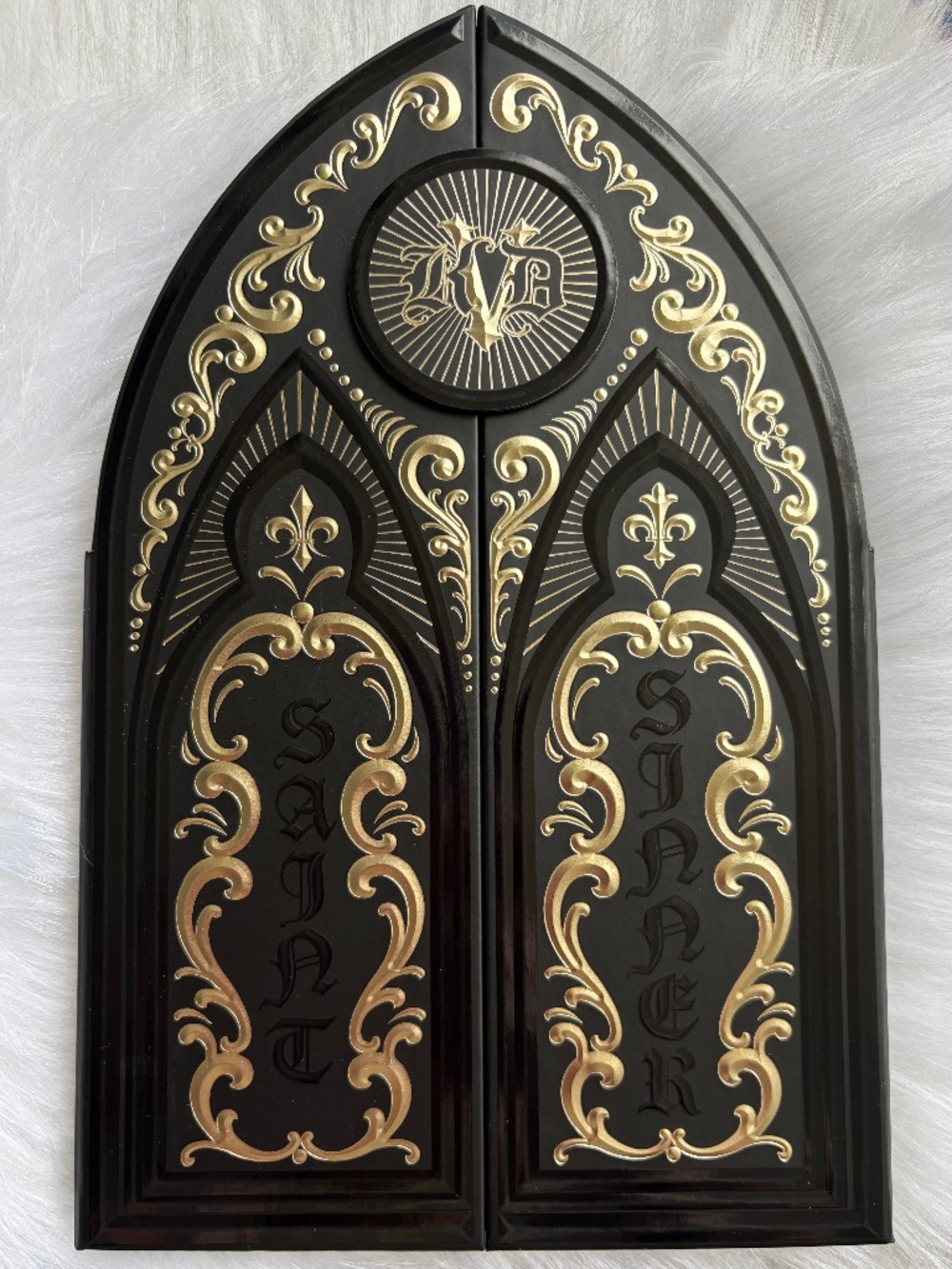 Kat Von D Saint & Sinner Eyeshadow Pallet- NWOB - Gothic Cathedral